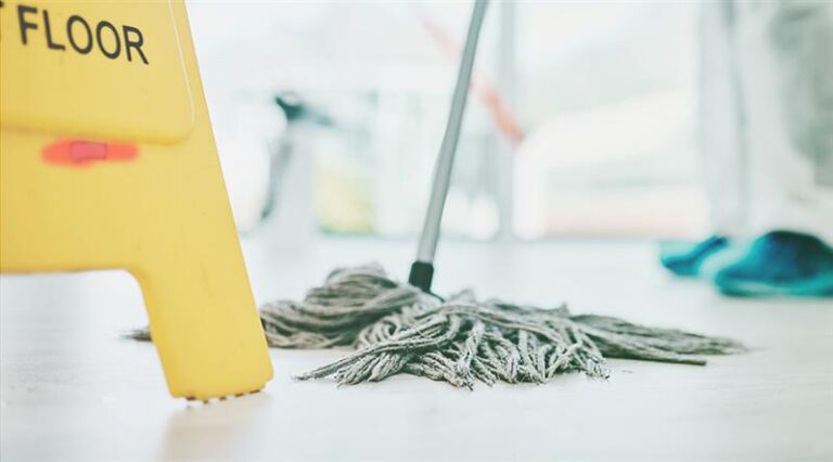 Industrial-floor-cleaning