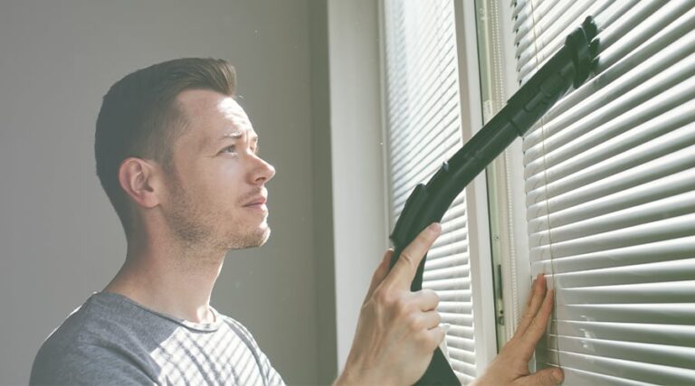 cleaning-vertical-blinds